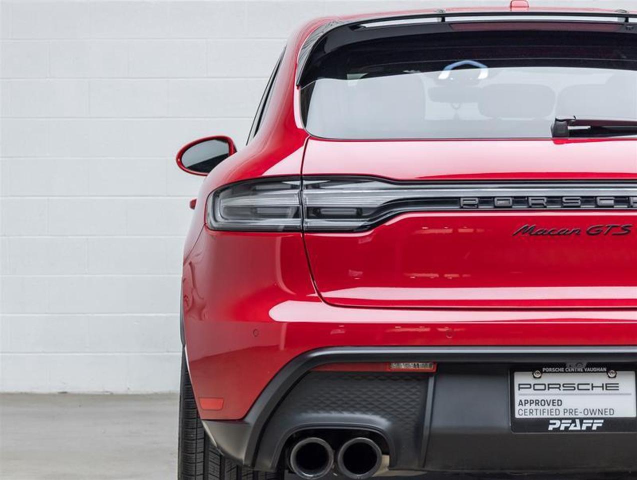 2023 Porsche Macan  Photo