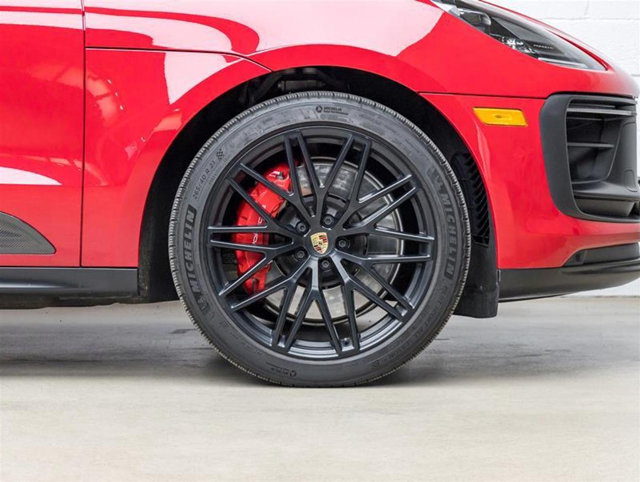 2023 Porsche Macan  Photo