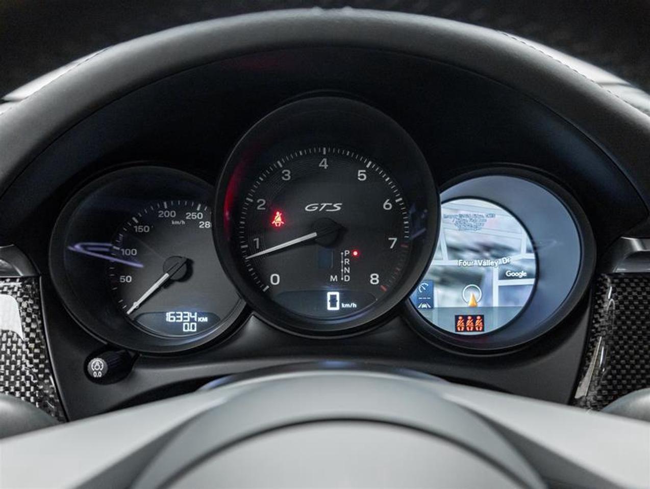 2023 Porsche Macan  Photo