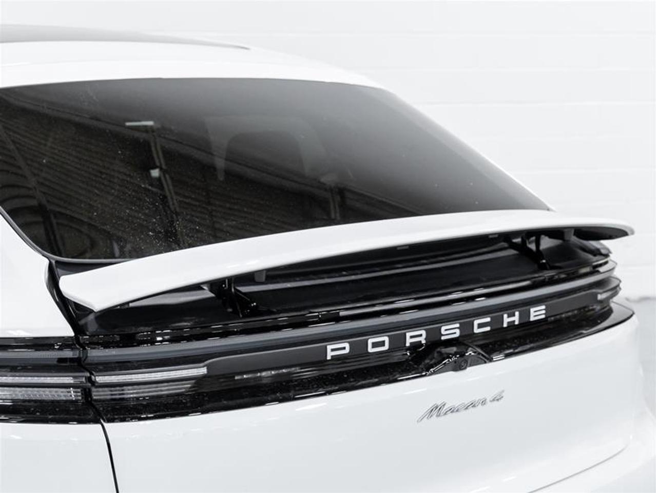 2025 Porsche Macan  Photo