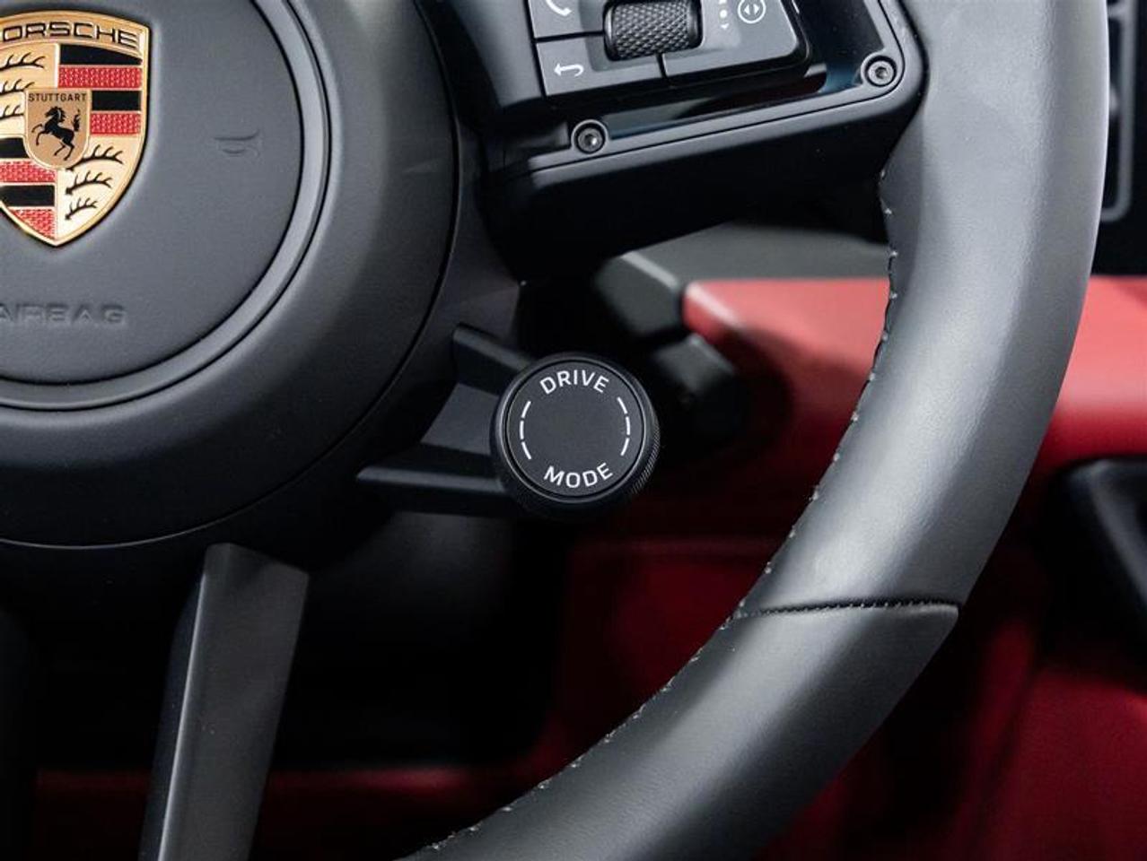 2025 Porsche Macan  Photo