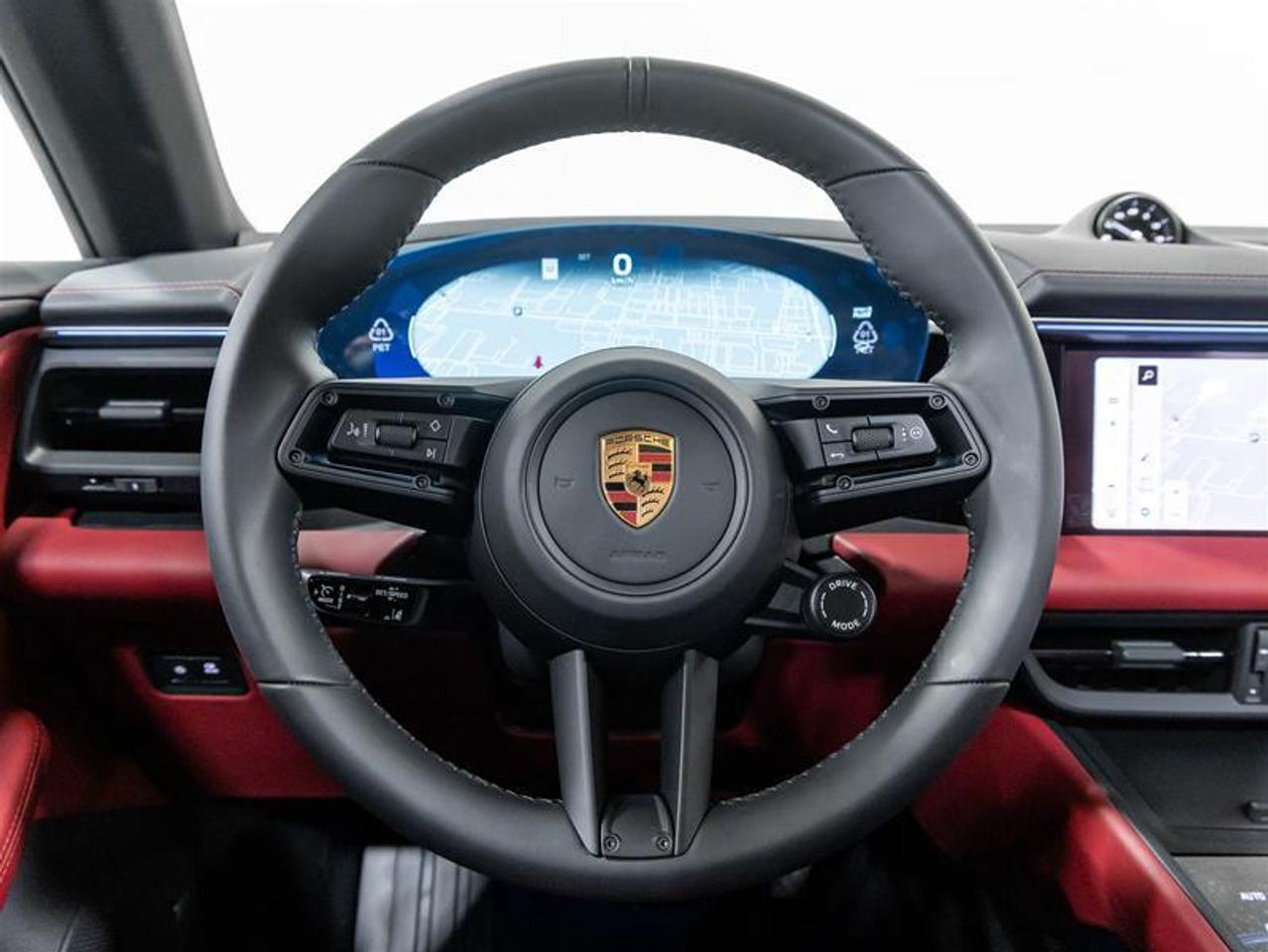 2025 Porsche Macan  Photo
