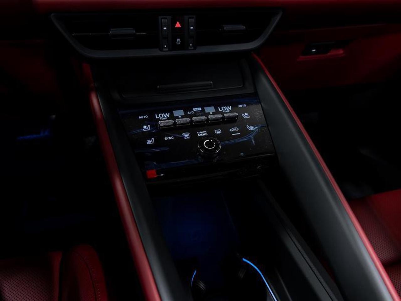 2025 Porsche Macan  Photo