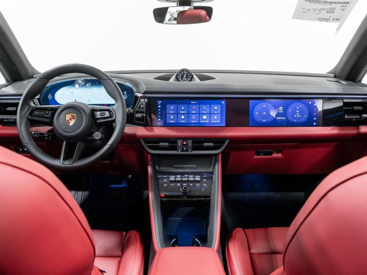 2025 Porsche Macan  Photo
