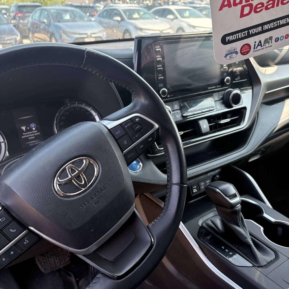 2022 Toyota Highlander LE AWD   Clean Carfax Photo
