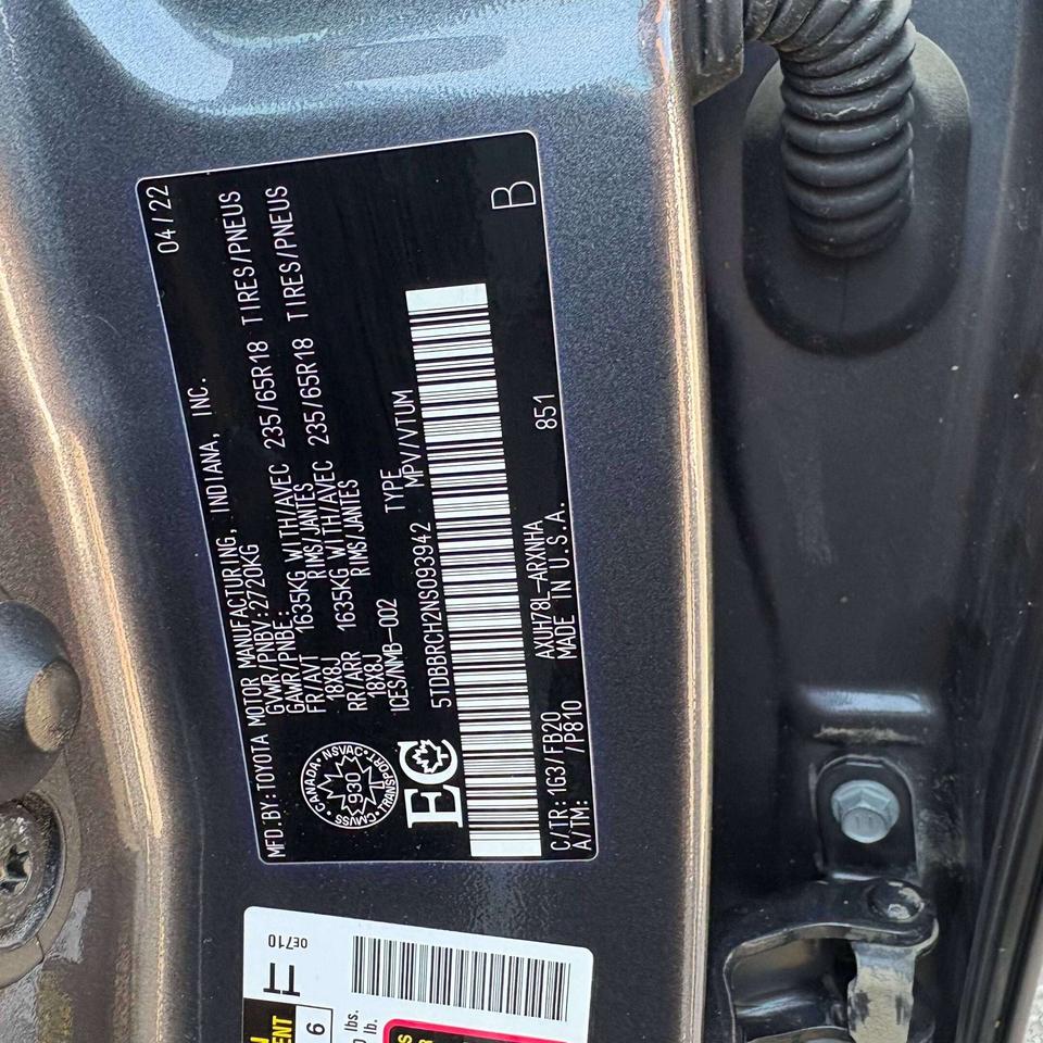 2022 Toyota Highlander LE AWD   Clean Carfax Photo