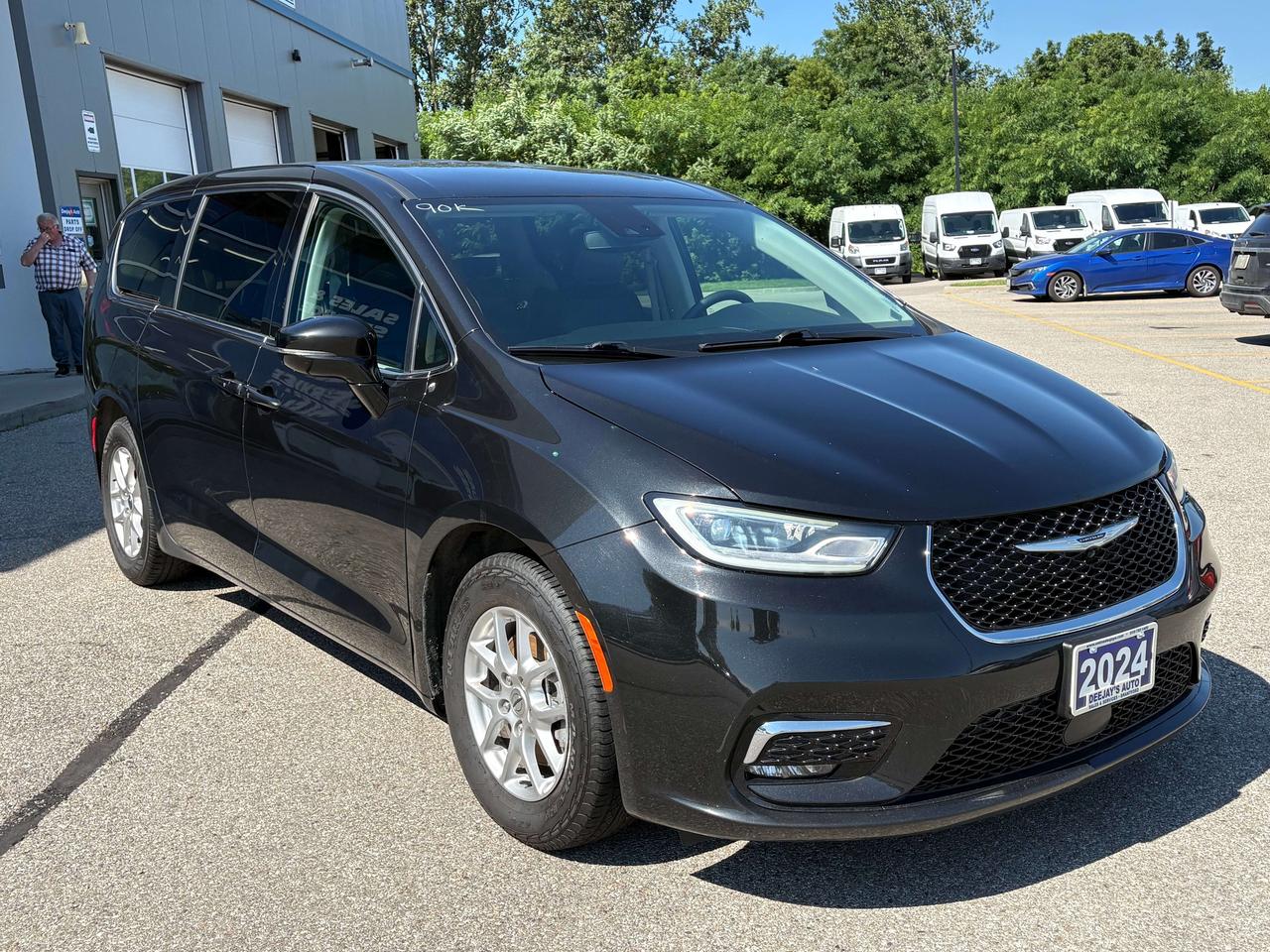 2024 Chrysler Pacifica Touring-L Photo