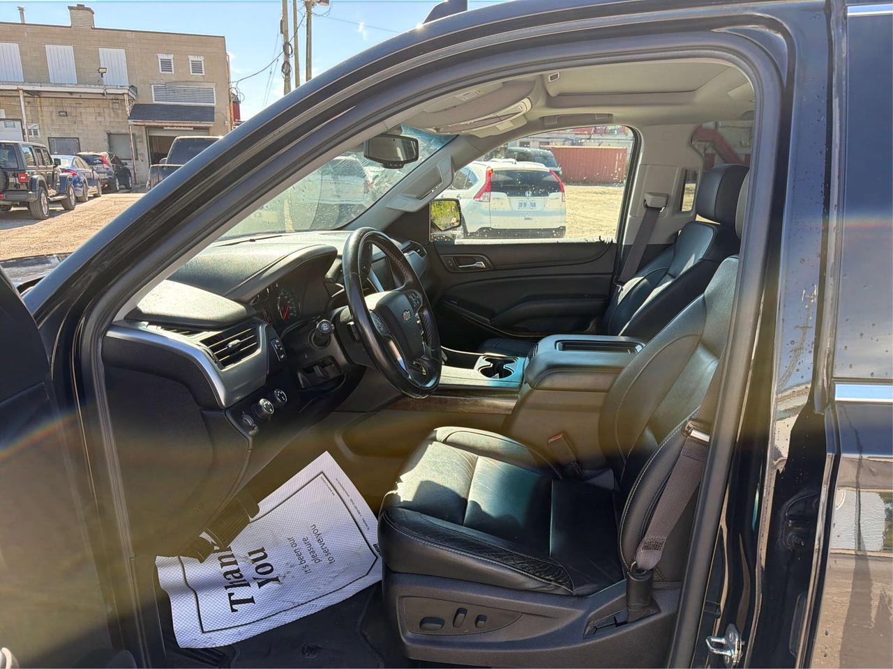2016 Chevrolet Tahoe LT 5.3 V8 NAV LEATHER SUNROOF MUST SEE! Photo