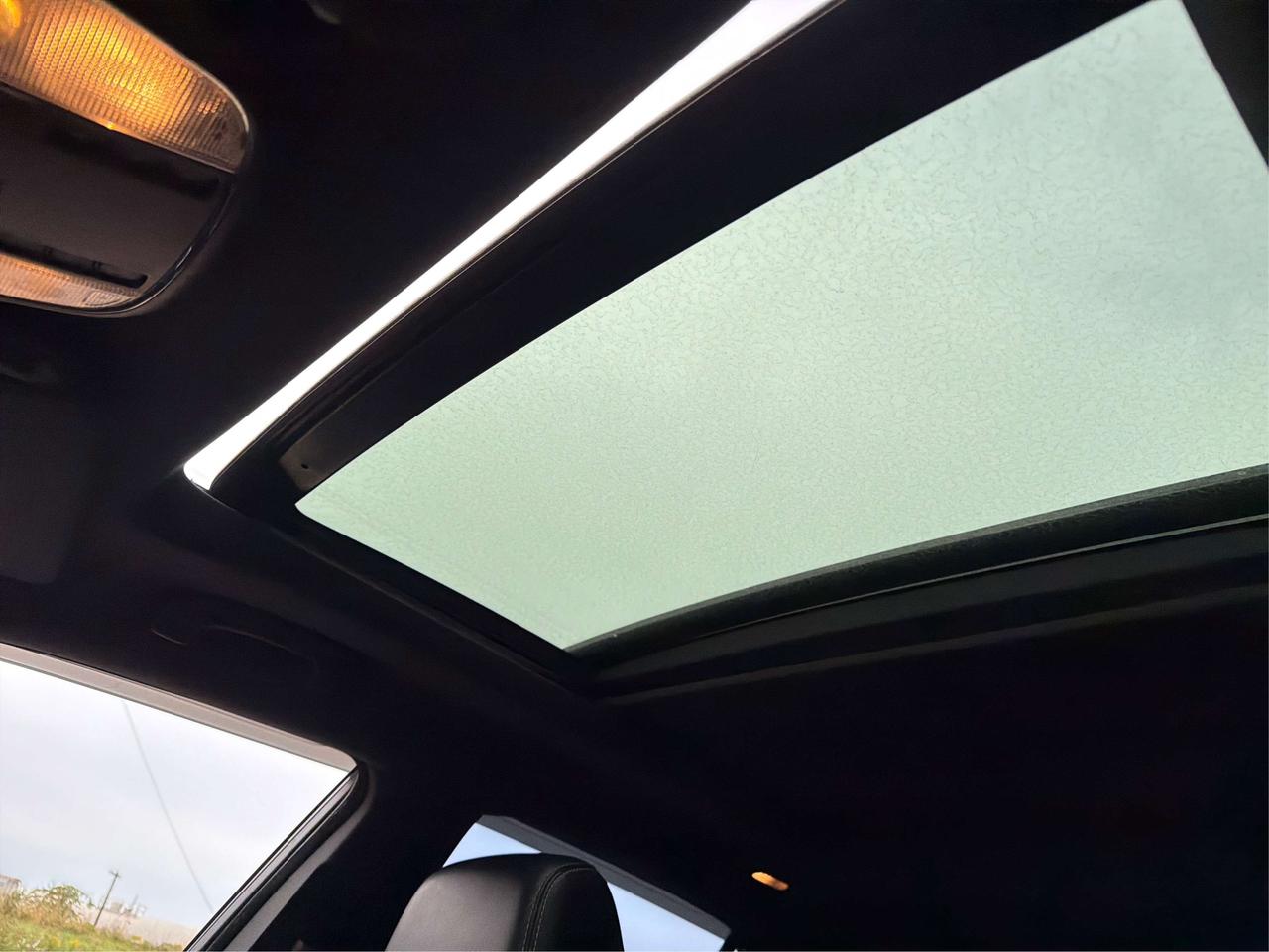 2012 Chrysler 300 300S V6 NAV LEATHER SUNROOF WE FINANCE ALL CREDIT! Photo