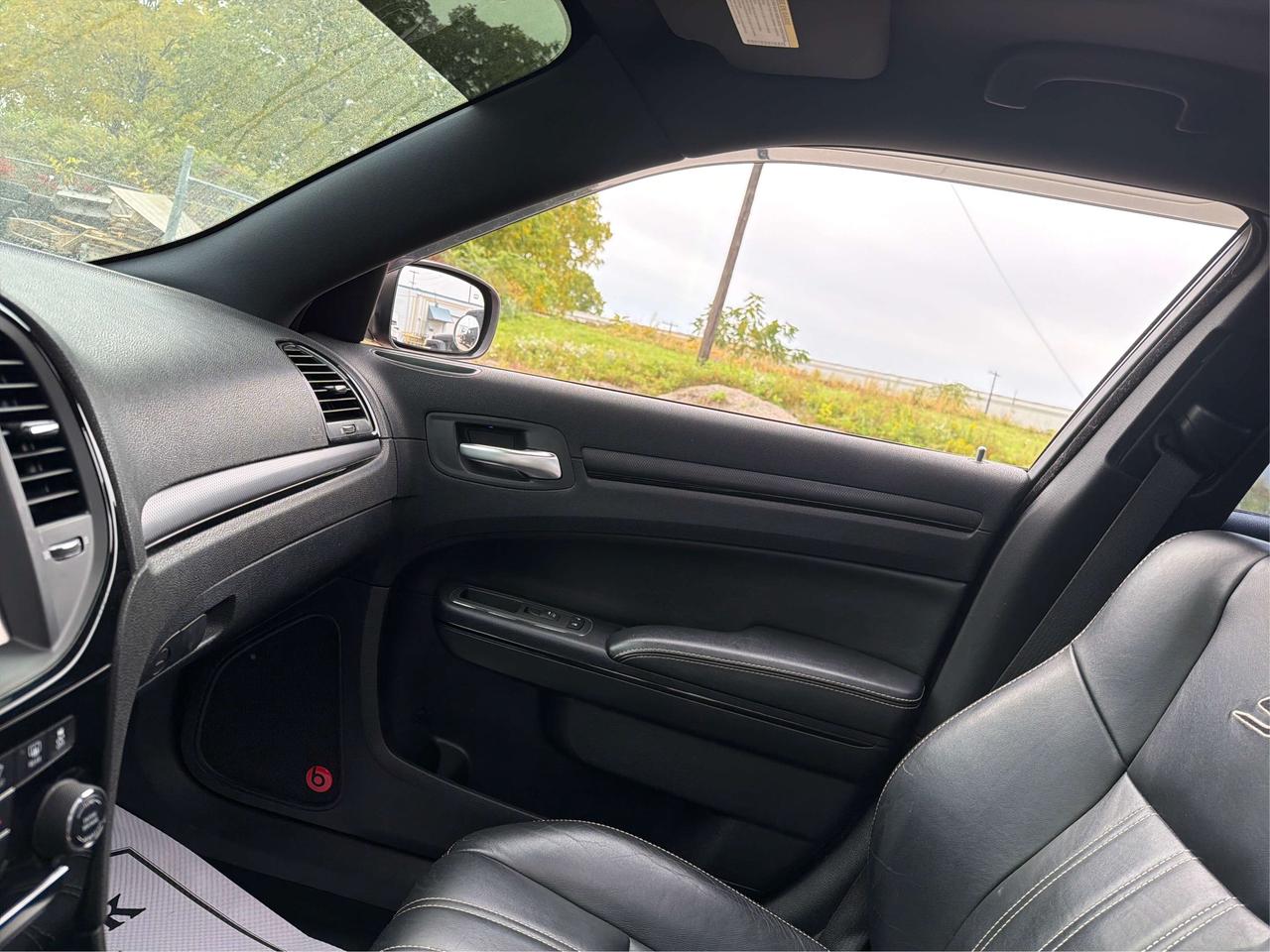 2012 Chrysler 300 300S V6 NAV LEATHER SUNROOF WE FINANCE ALL CREDIT! Photo