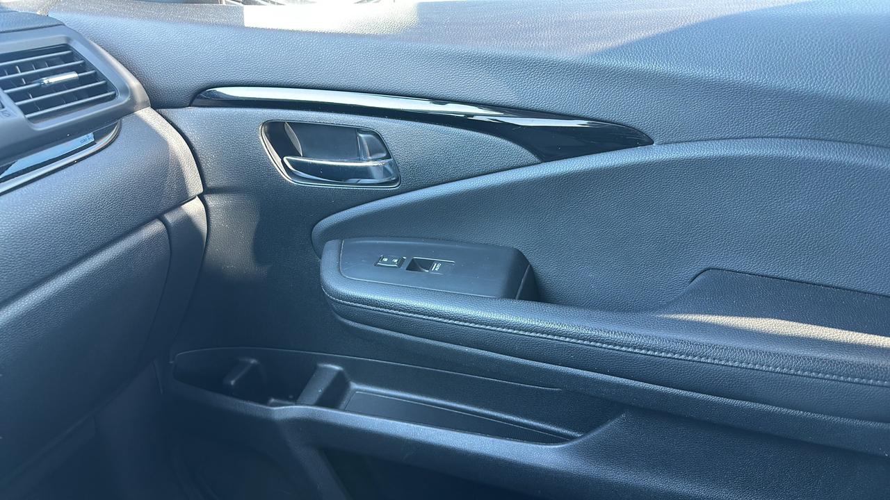 2019 Honda Pilot 7 PASSENGER Photo