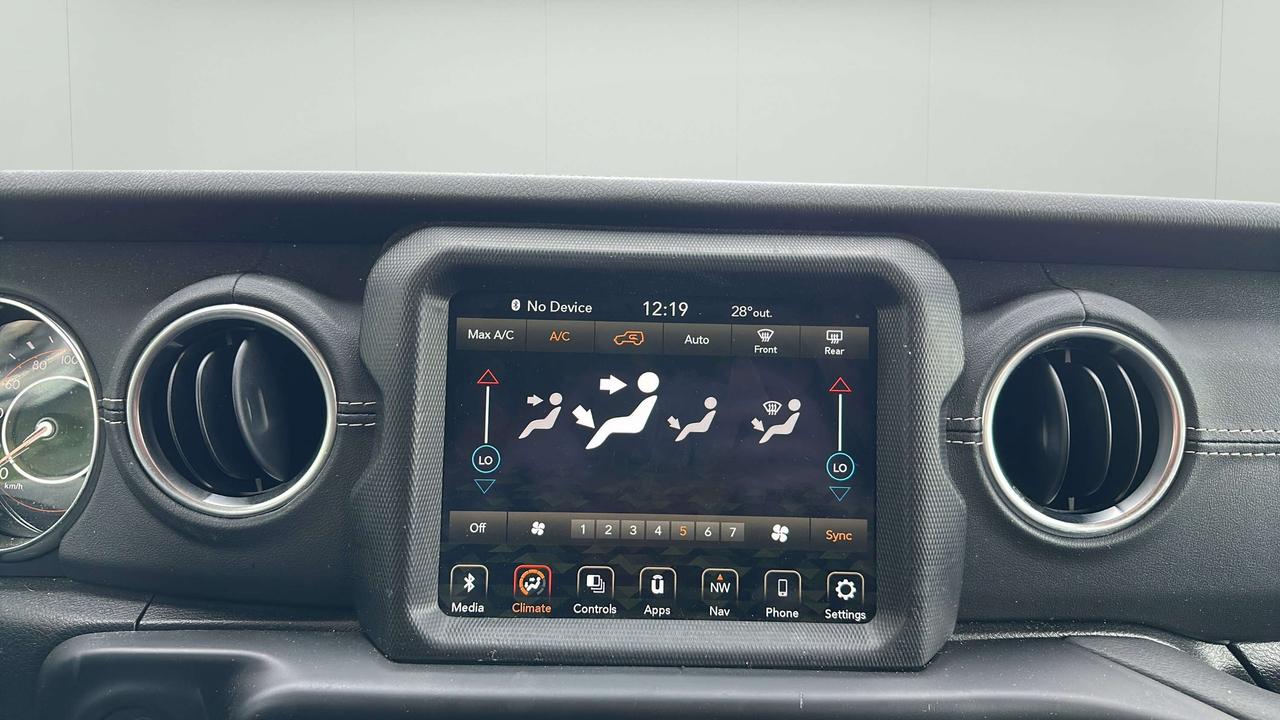 2021 Jeep Wrangler Unlimited Sahara Photo