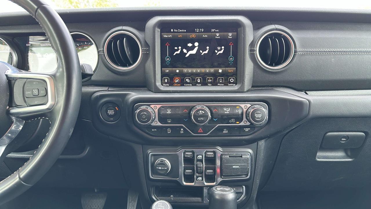 2021 Jeep Wrangler Unlimited Sahara Photo