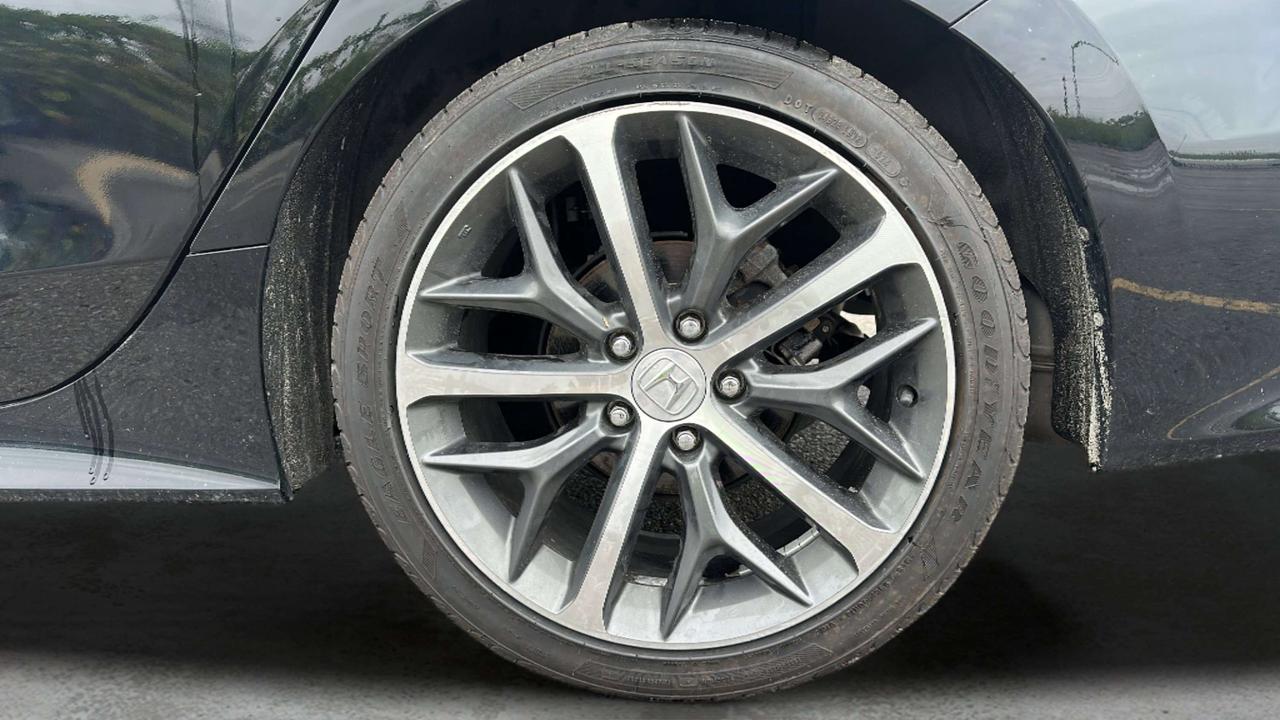2024 Honda Civic Touring Photo