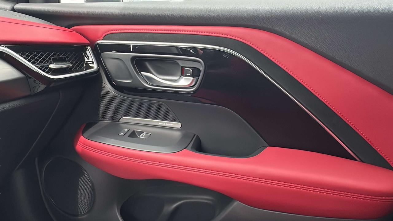 2025 Acura ADX Platinum Elite A-Spec Photo