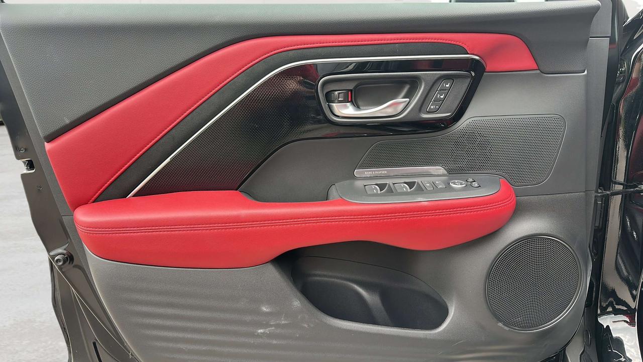 2025 Acura ADX Platinum Elite A-Spec Photo