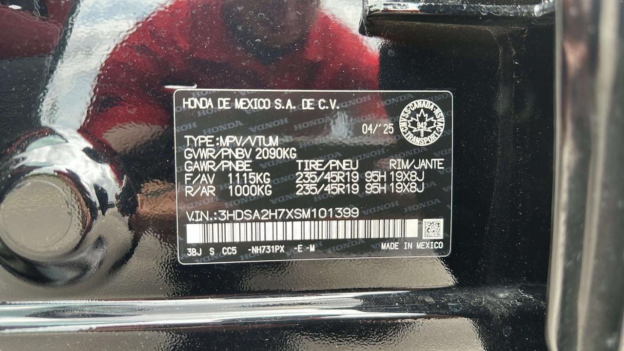 2025 Acura ADX Platinum Elite A-Spec Photo