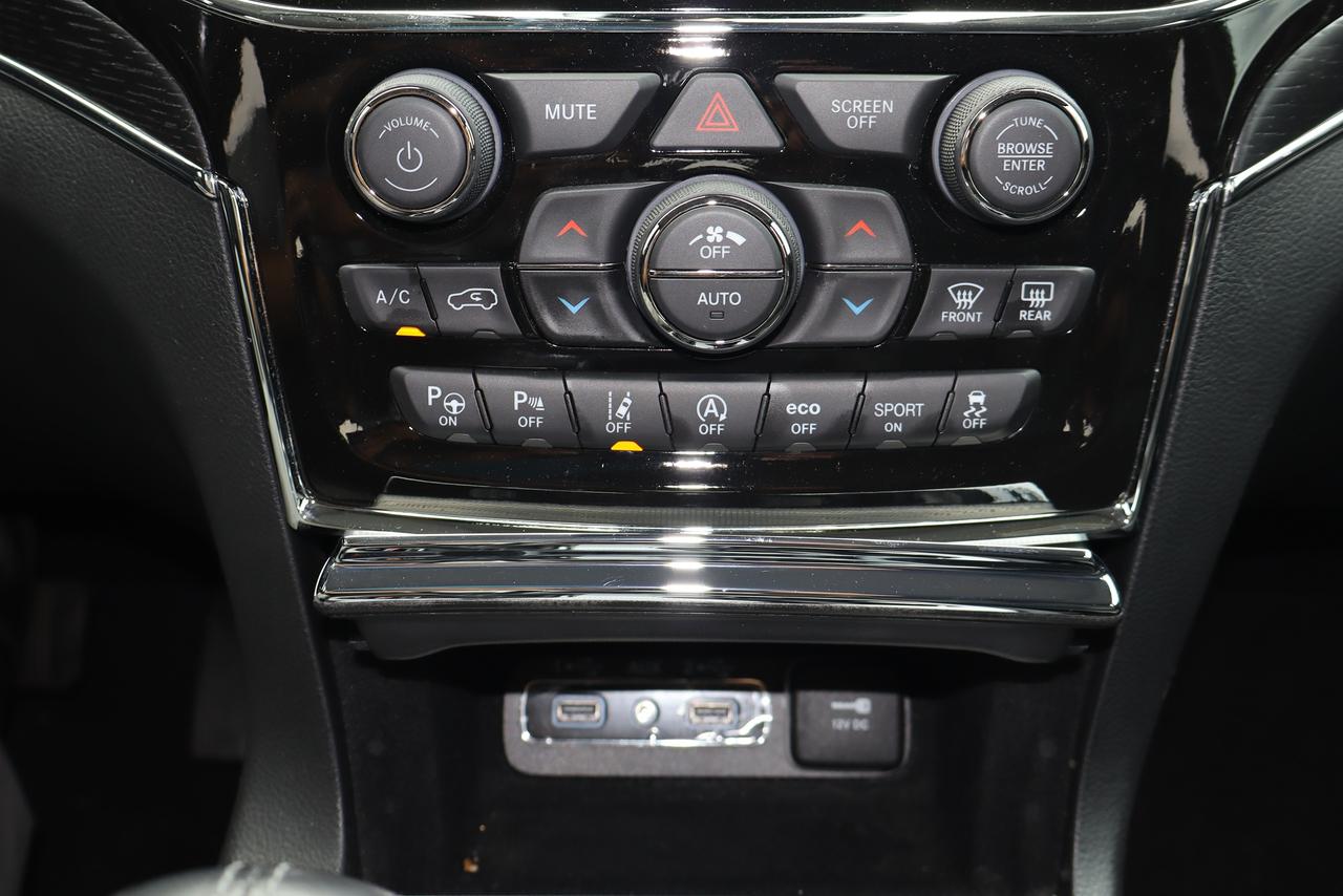 2021 Jeep Grand Cherokee Summit 4x4 Photo