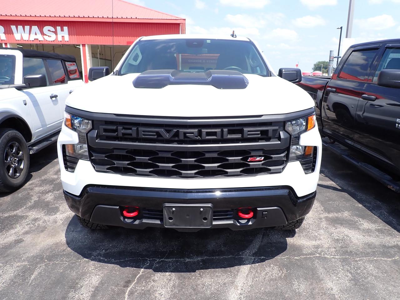 2025 Chevrolet Silverado 1500 Custom Trail Boss 4WD Photo