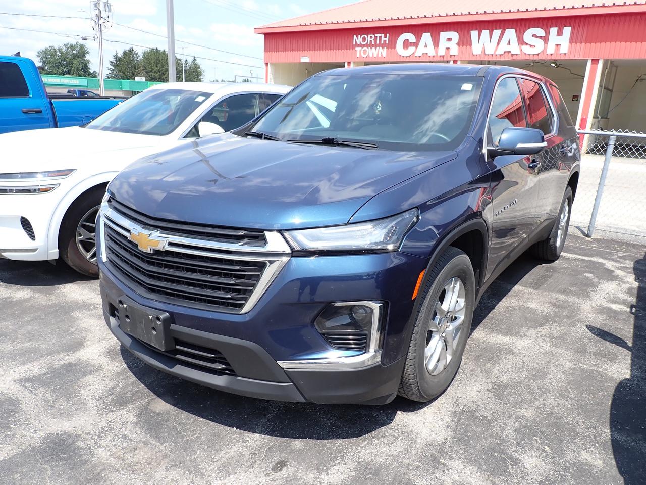 2023 Chevrolet Traverse LS AWD 4dr Photo