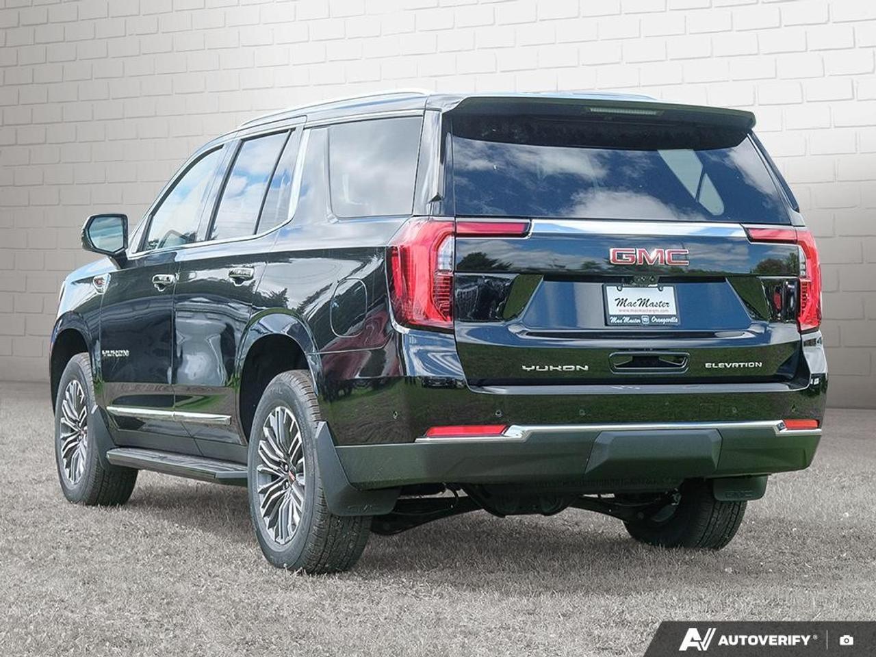 2026 GMC Yukon 4WD 4dr Elevation Photo2