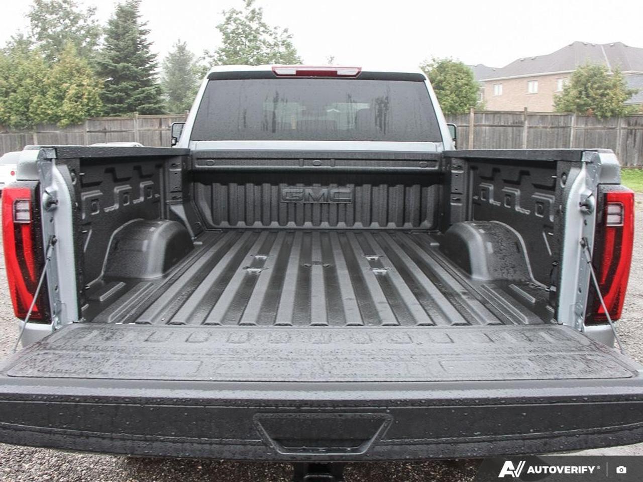 2026 GMC Sierra 3500HD 4WD Crew Cab Standard Box SLT Photo