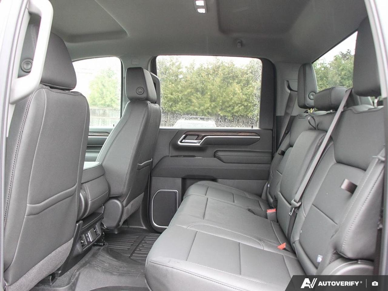 2026 GMC Sierra 3500HD 4WD Crew Cab Standard Box SLT Photo