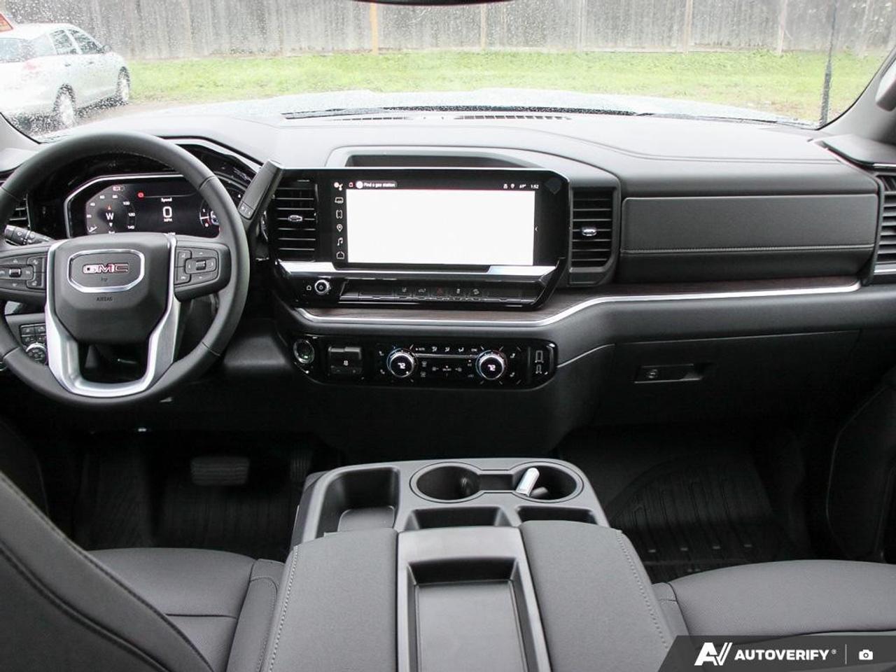 2026 GMC Sierra 3500HD 4WD Crew Cab Standard Box SLT Photo