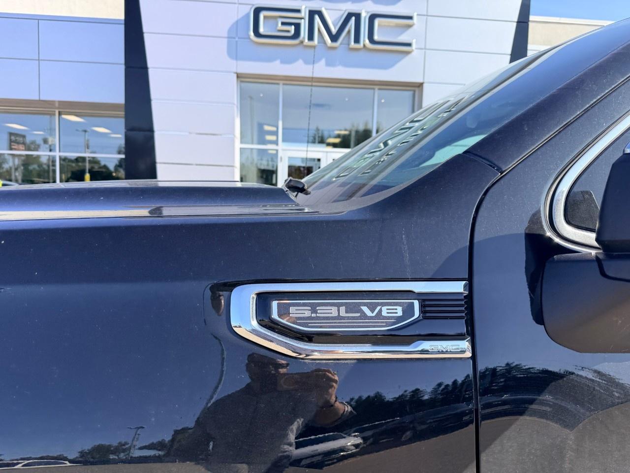 2024 GMC Sierra 1500 Crew Cab Short Box 4-Wheel Drive SLT Photo