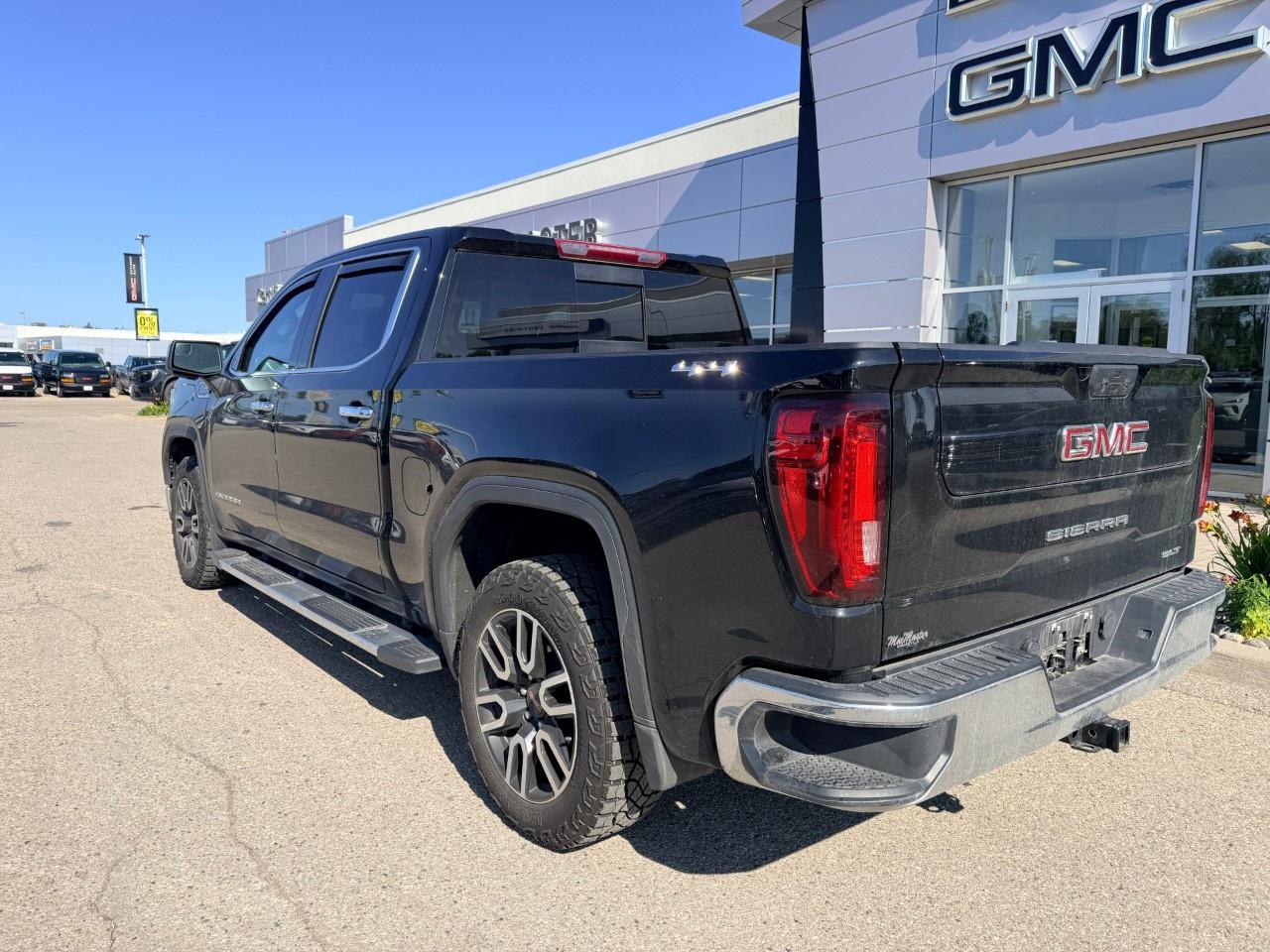 2024 GMC Sierra 1500 Crew Cab Short Box 4-Wheel Drive SLT Photo