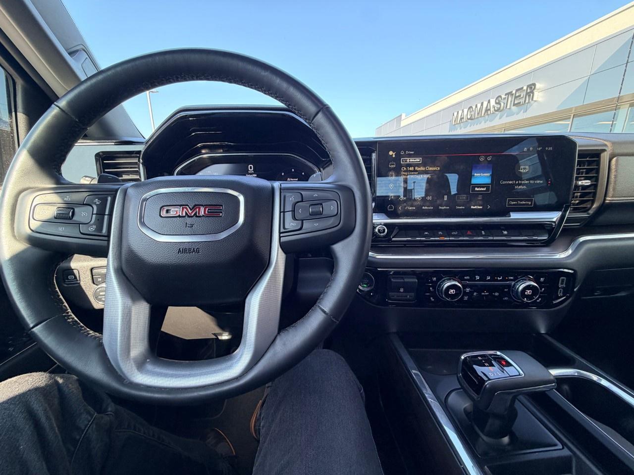 2024 GMC Sierra 1500 Crew Cab Short Box 4-Wheel Drive SLT Photo