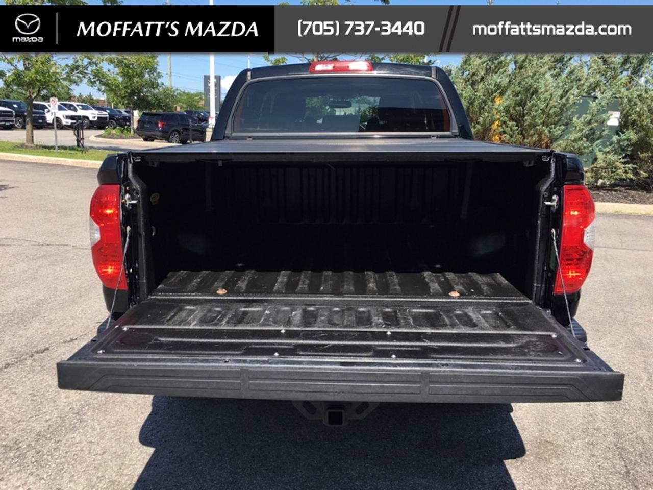 2016 Toyota Tundra SR5 Photo