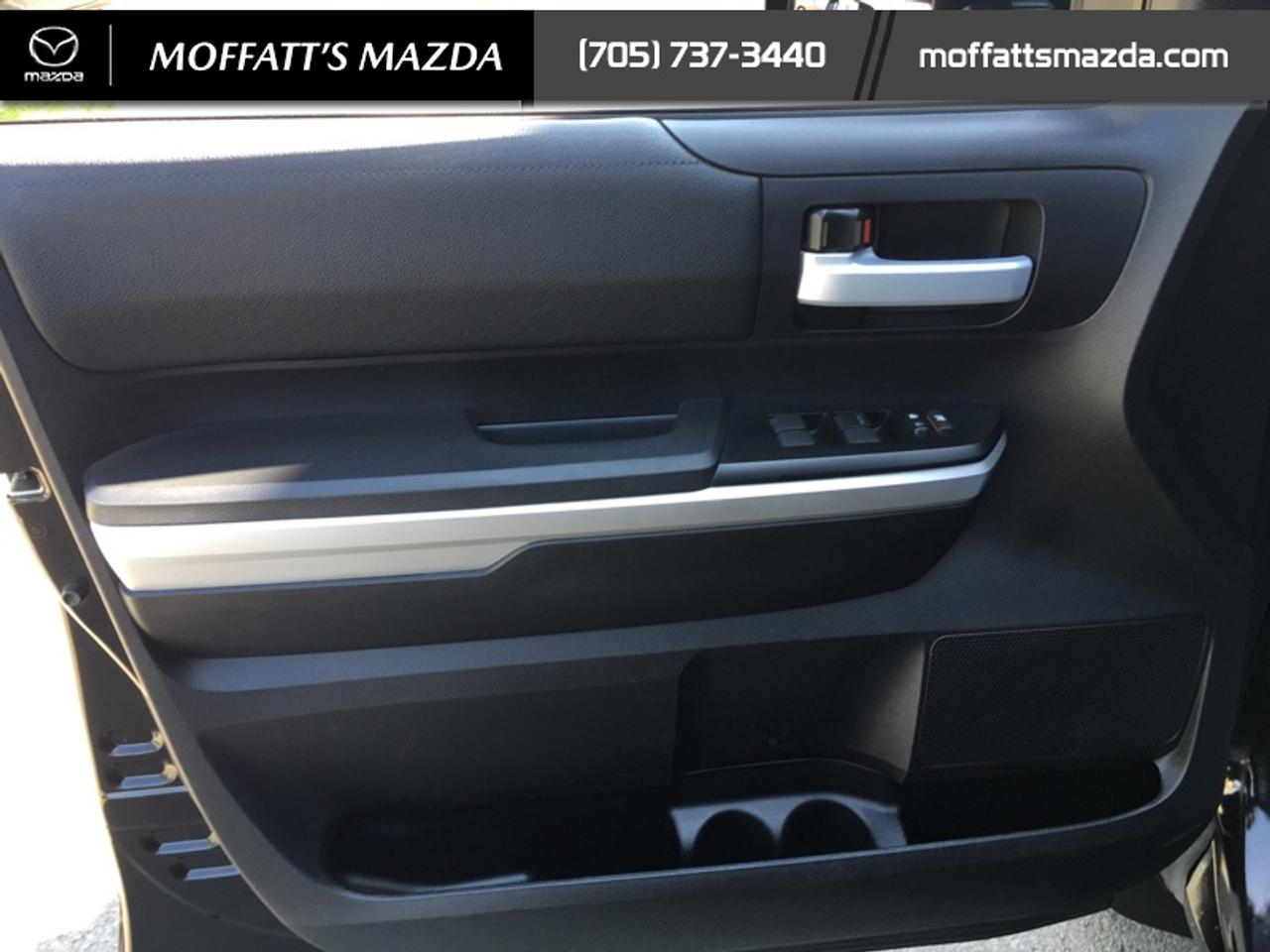 2016 Toyota Tundra SR5 Photo