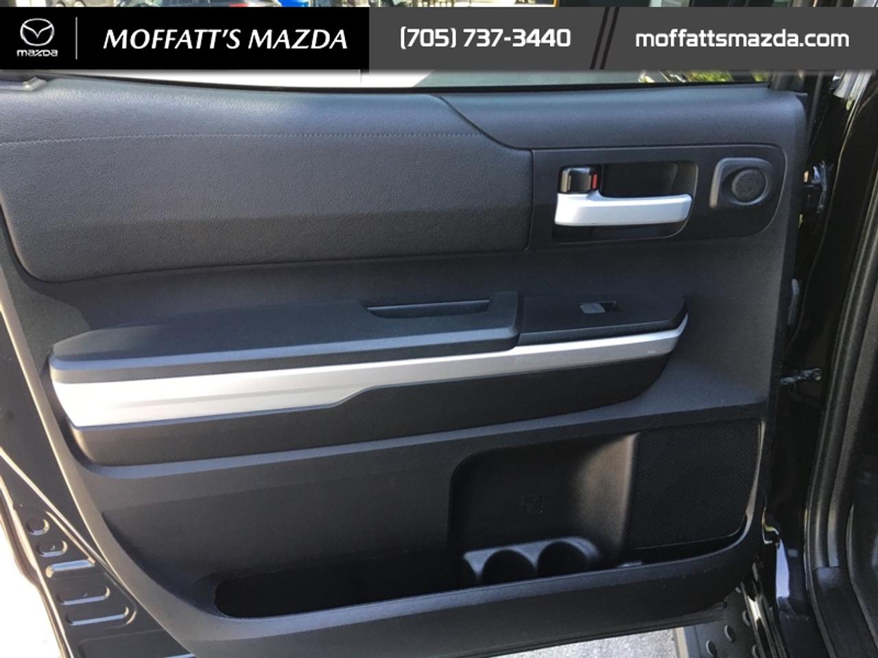 2016 Toyota Tundra SR5 Photo