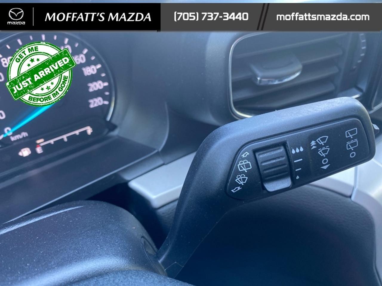 2023 Ford Explorer XLT Photo