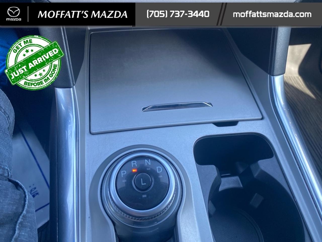 2023 Ford Explorer XLT Photo