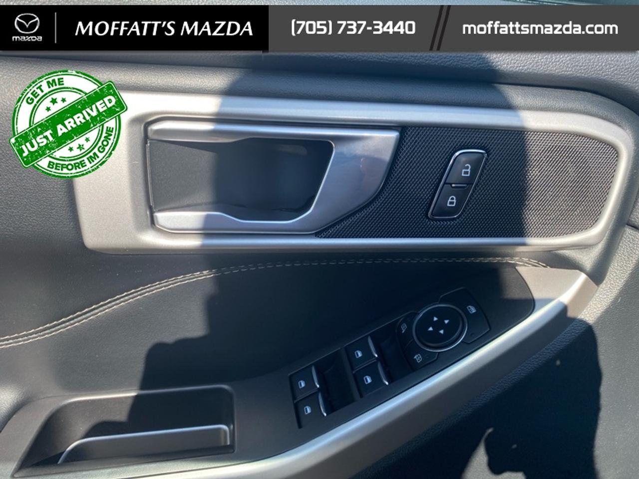 2023 Ford Explorer XLT Photo