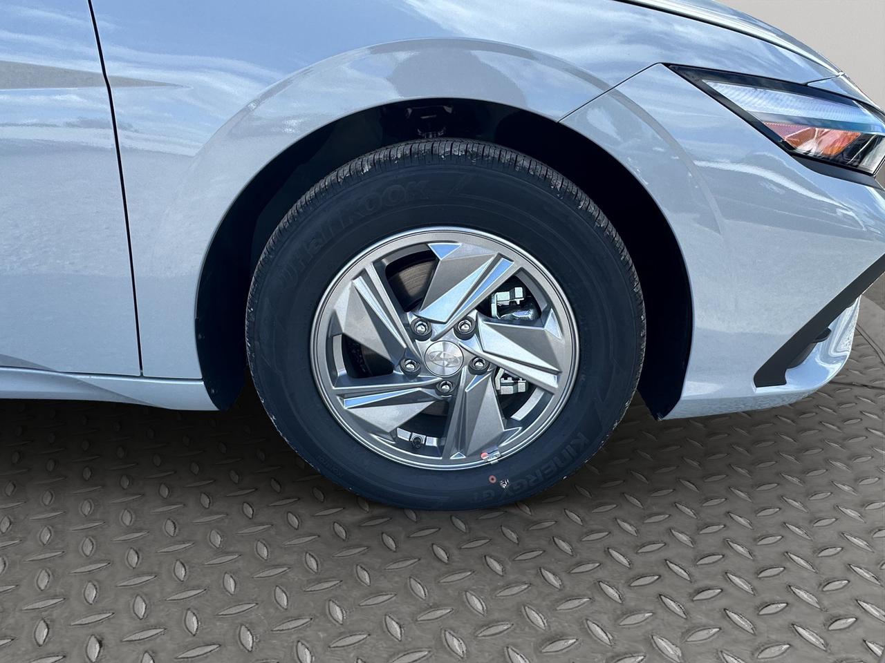 2026 Hyundai Elantra Essential Photo