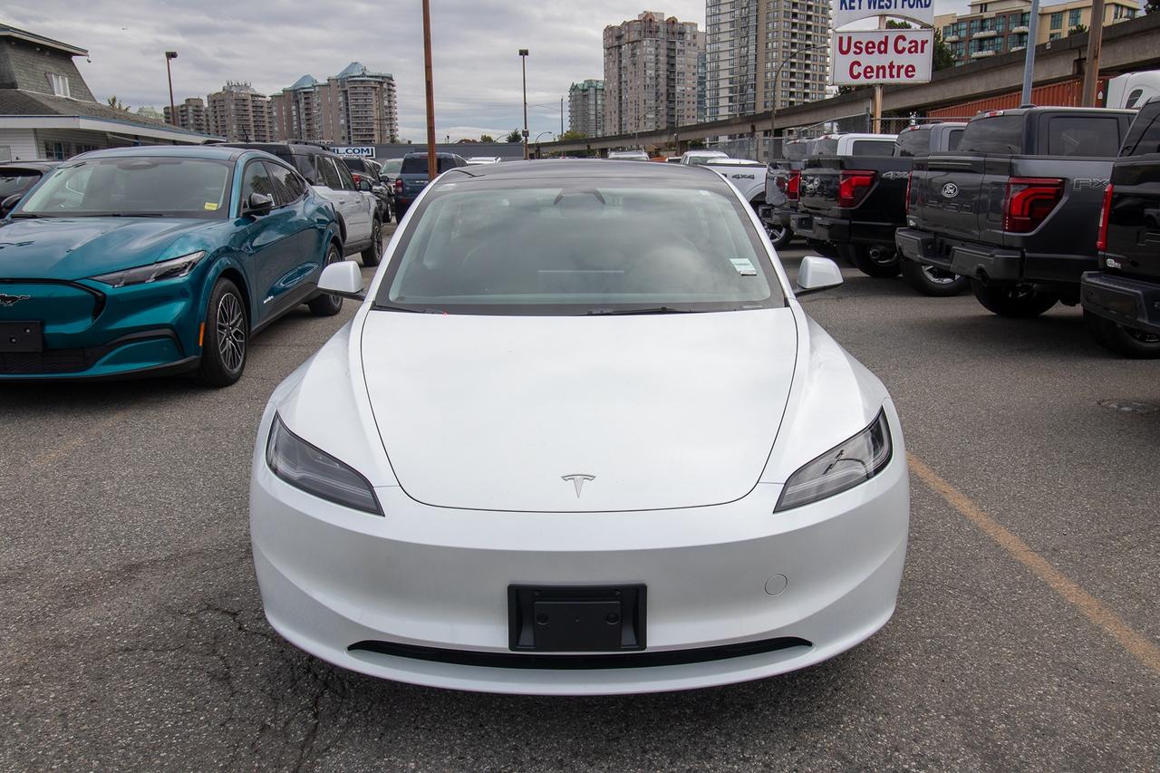 2024 Tesla Model 3 RWD Photo2