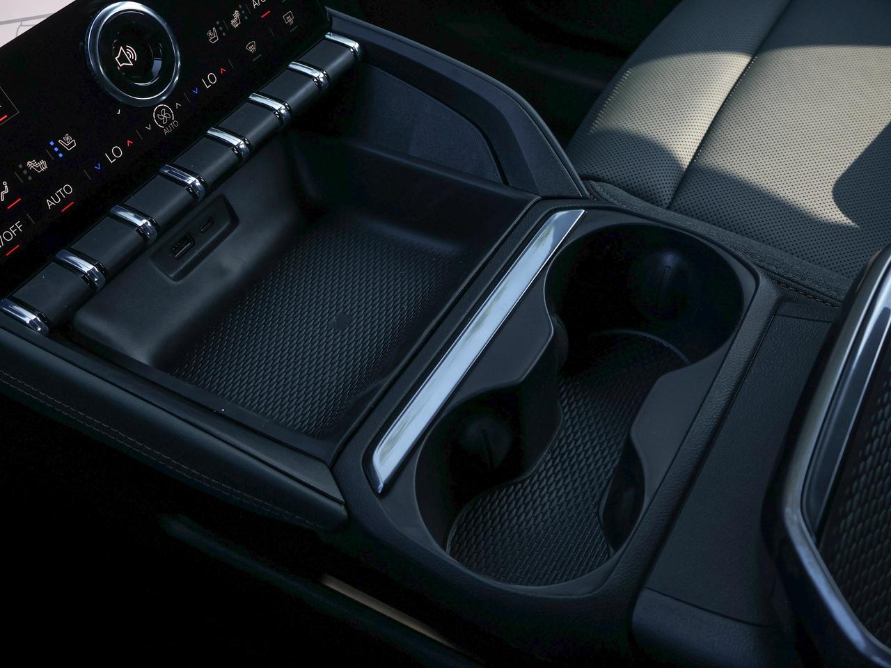 2027 GMC Terrain AWD AT4 Photo