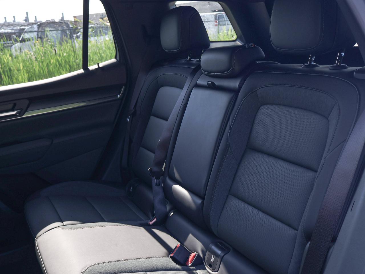 2027 GMC Terrain AWD AT4 Photo