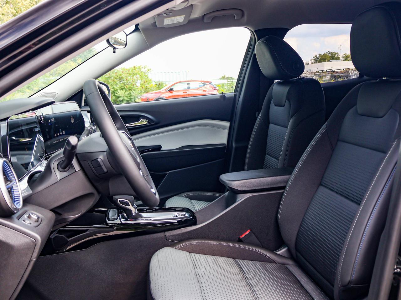 2026 Chevrolet Trax LT Photo