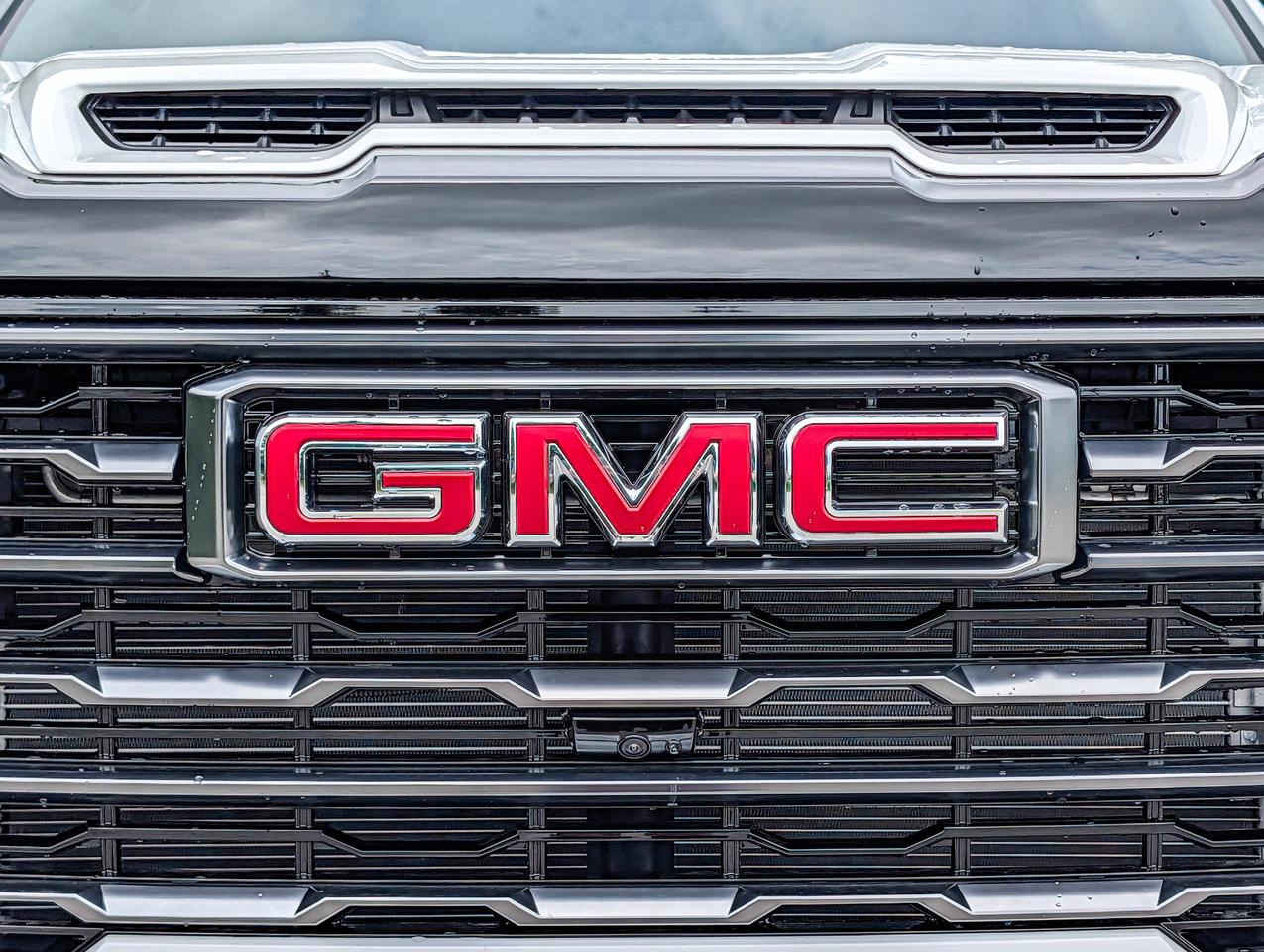2026 GMC SIERRA 2500HD AT4 Photo