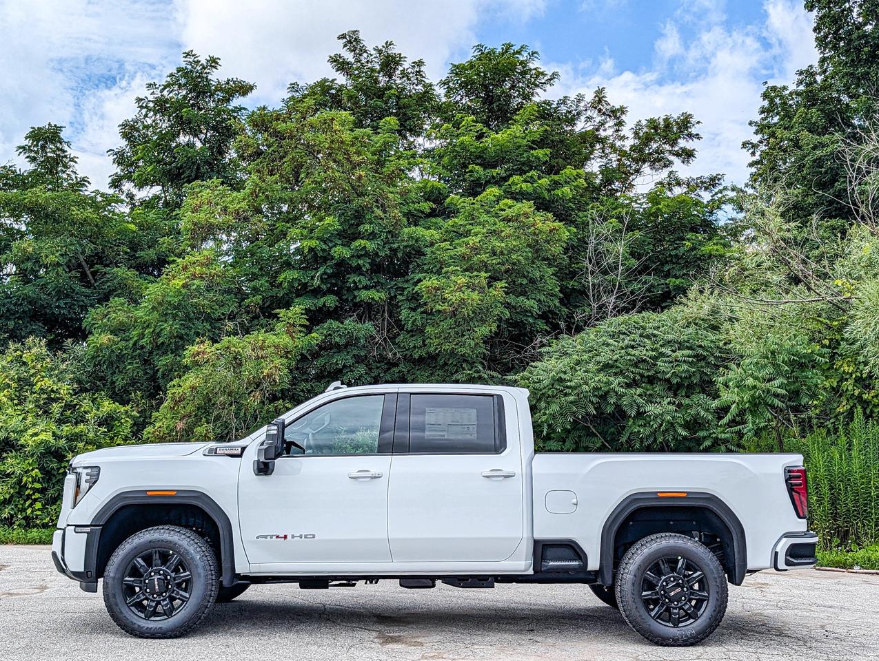 2026 GMC SIERRA 2500HD AT4 Photo