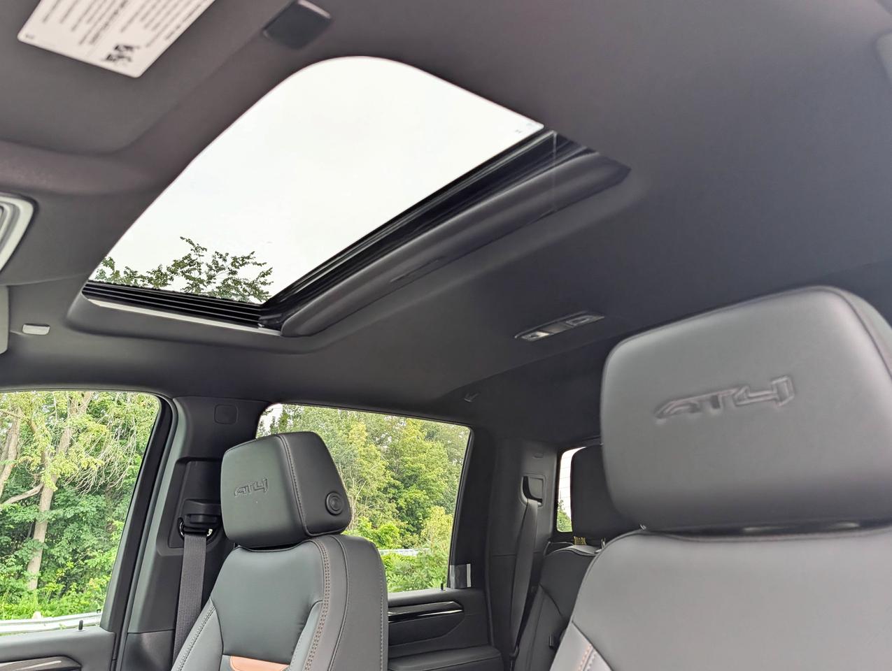 2026 GMC SIERRA 2500HD AT4 Photo
