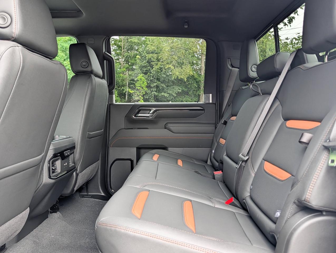 2026 GMC SIERRA 2500HD AT4 Photo