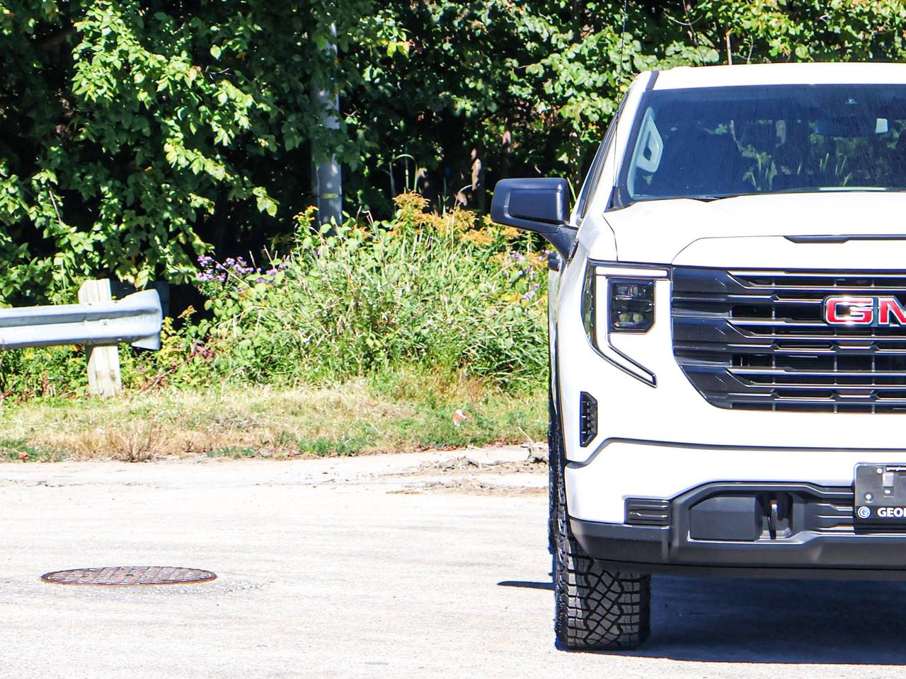 2026 GMC Sierra 1500 PRO Photo4