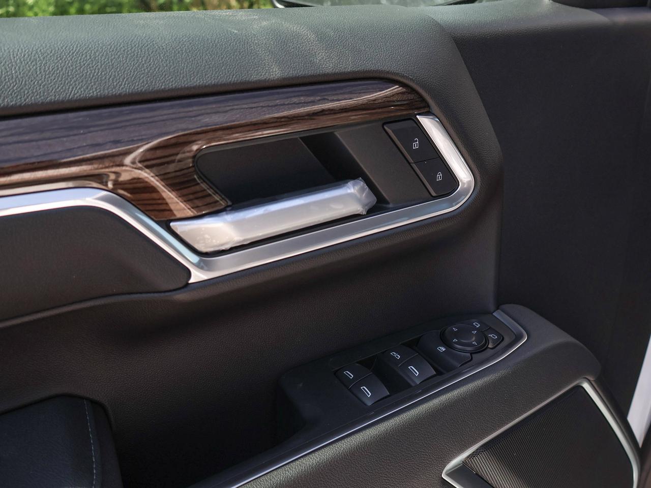 2026 Chevrolet Silverado 1500 RST Photo