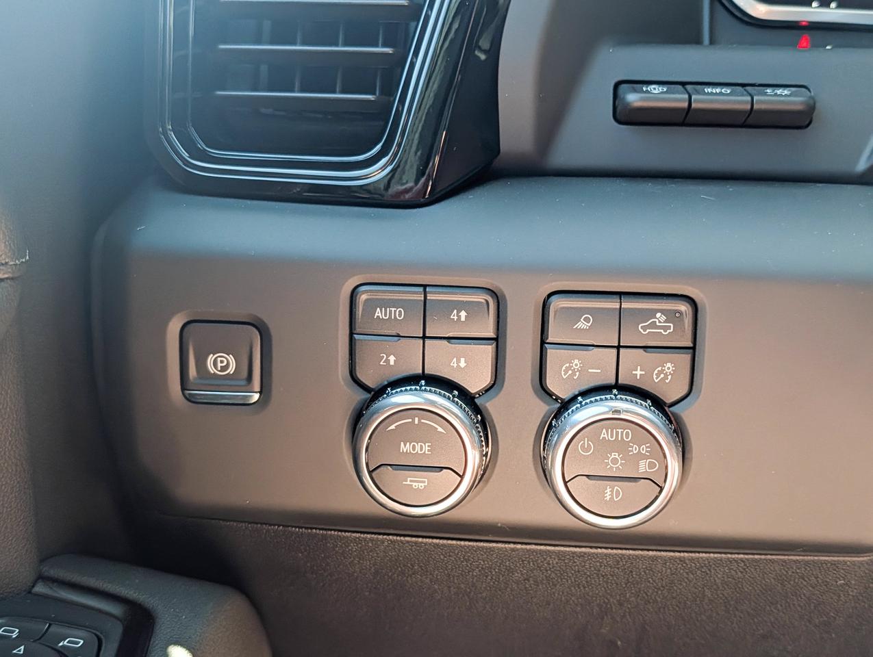 2026 GMC SIERRA 2500HD AT4 Photo
