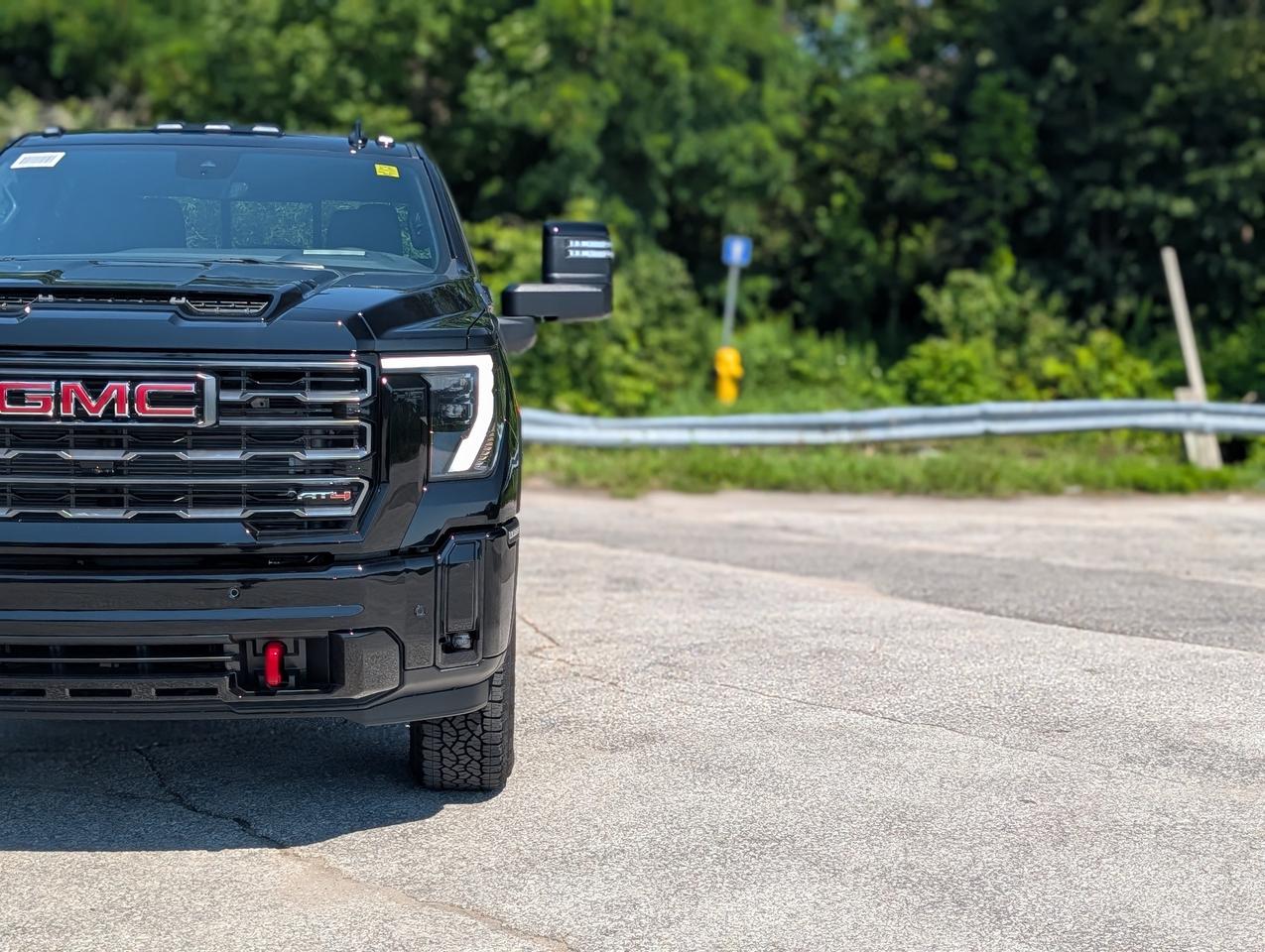 2026 GMC SIERRA 2500HD AT4 Photo